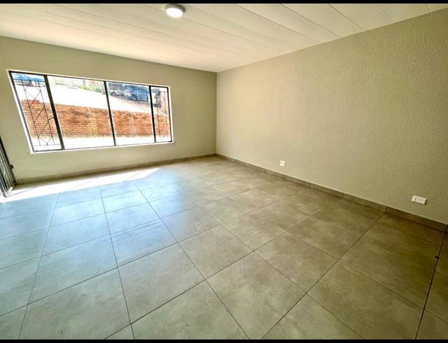 2 BEDROOM APARTMENT FOR SALE IN KRUGERSDORP NORTH